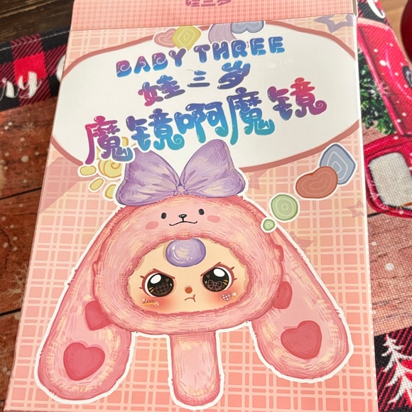 Baby Three Yellow Bunny Hand Mirror Keychain - Picture 6 of 7